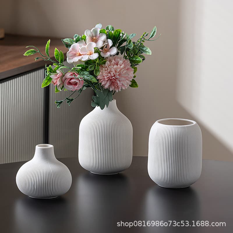 Ceramic Vase Simple European Style White Stripes Bisque Dry Flower Vase Home Decoration Craft Ornament Vase Set
