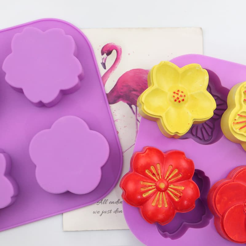 Minghao 4-Piece Assorted Flower Handmade Dessert Mold DIY Chocolate Cake Mold Essential Oil Soap Mold