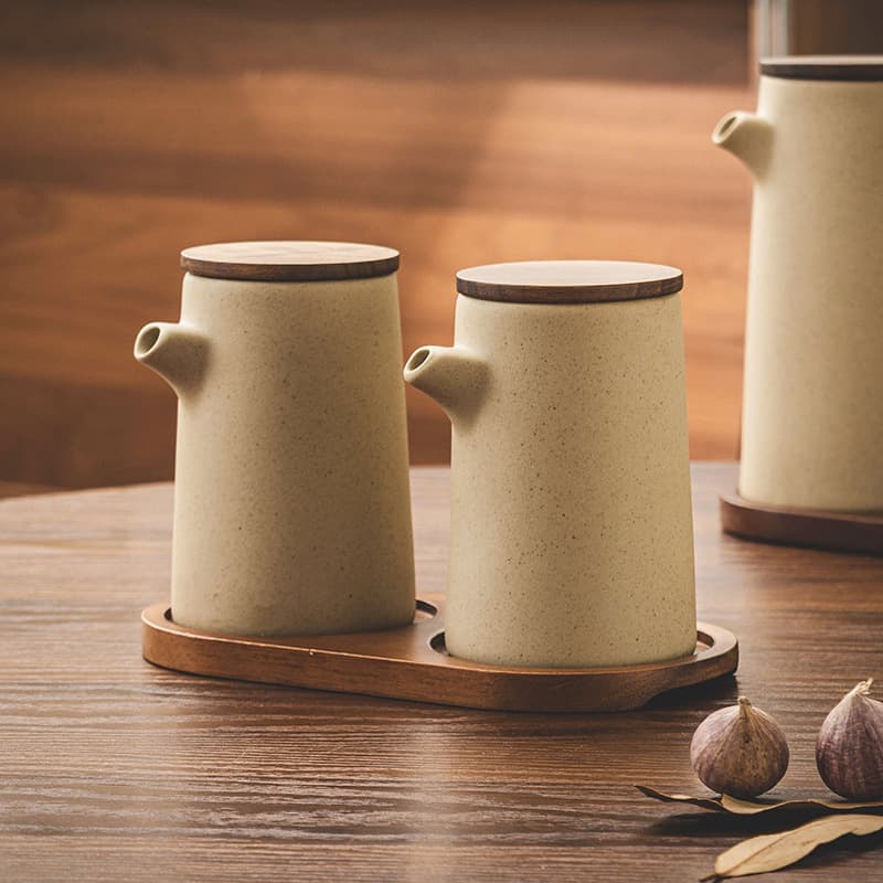 Vintage Japanese-style Oil Bottle, Leak-proof Oil Dispenser for Kitchen, Creative Soy Sauce and Vinegar Bottle