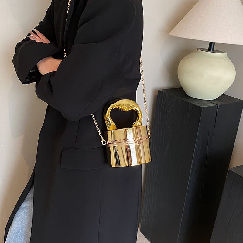 High-Quality Chanel-Style Mirror Cylinder Women's Lipstick Key Bag, 2023 Fall/Winter New Women's Shoulder Messenger Bag