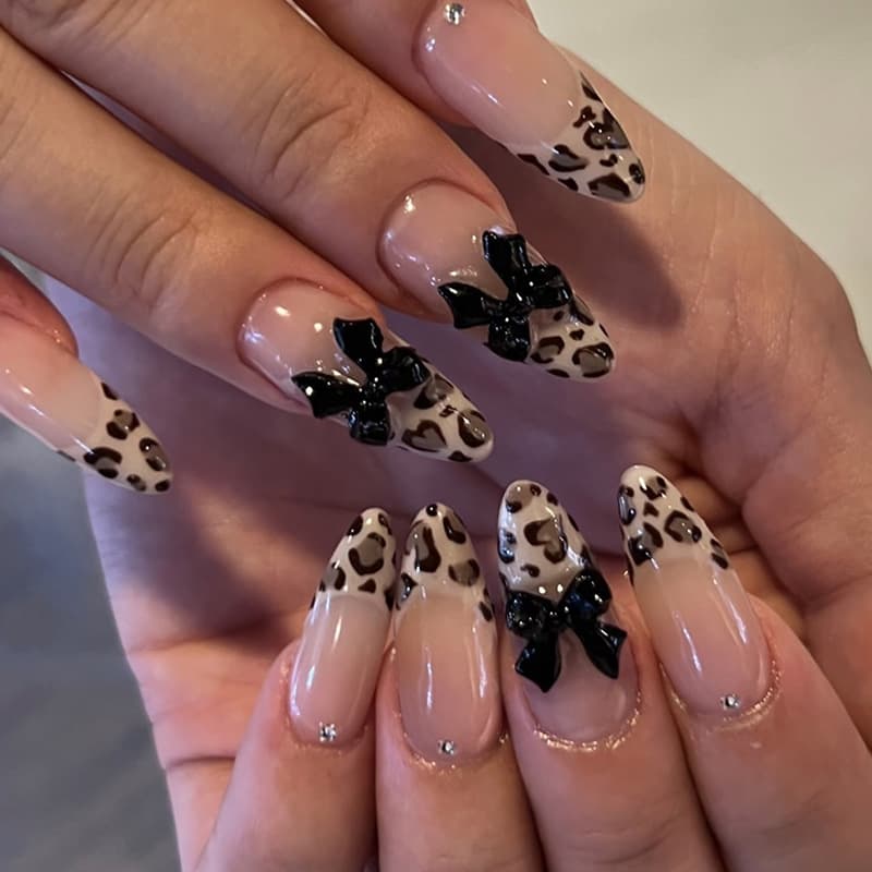 High-Quality Almond-Shaped Fake Nails for Fall and Winter, Cross-Border Hot-Selling Leopard Print Press-On Nails for European and American Markets