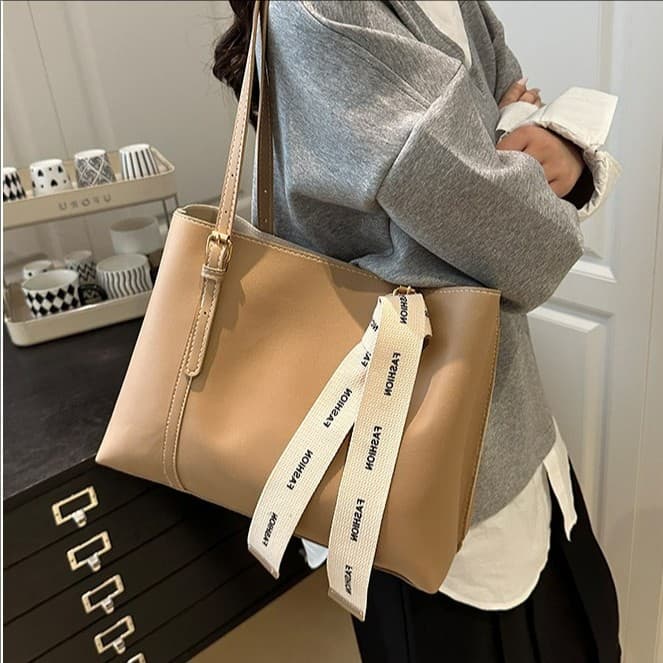 Large Capacity Bag 2026 New Style Minimalist Solid Color Women's Handbag Fashion Commuter Shoulder Bag College Student Class Tote Bag