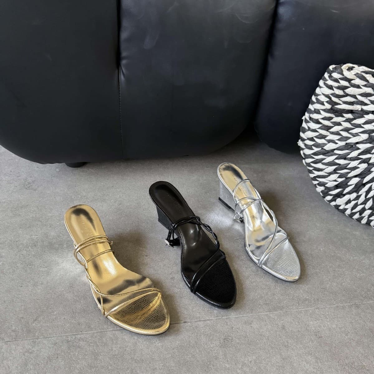 Guangzhou dropshipping 2026 spring/summer new Korean-style open-toe wedge heel high-heel elegant French fashion sexy shoes