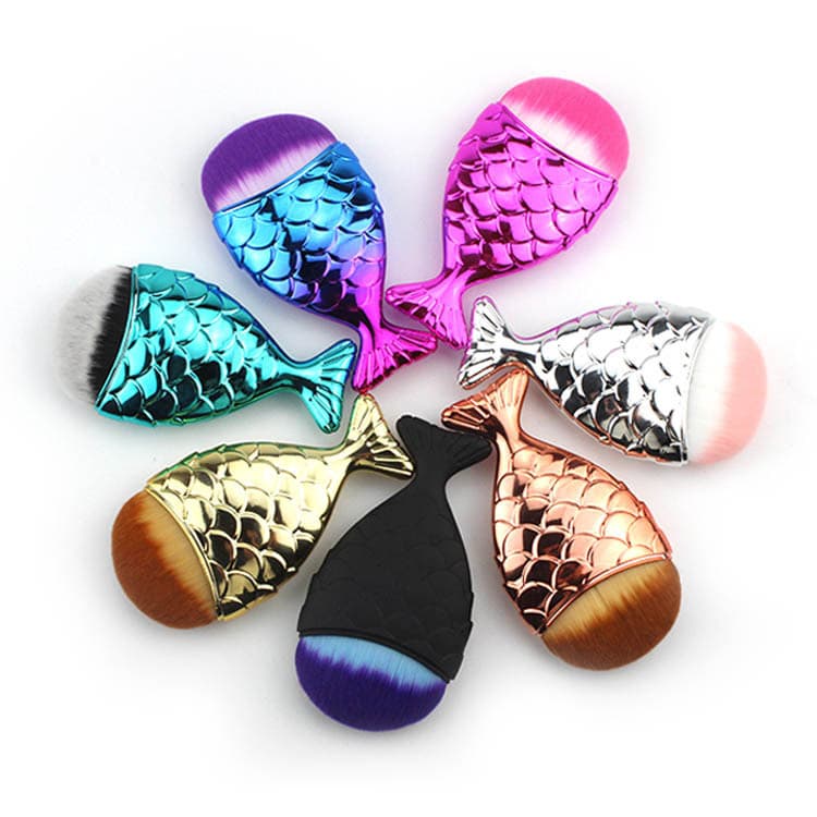 New Arrival Electric Plating Makeup Brush Colorful Fish Tail Foundation Brush Wholesale Beauty Brush for Face Cosmetic Tools
