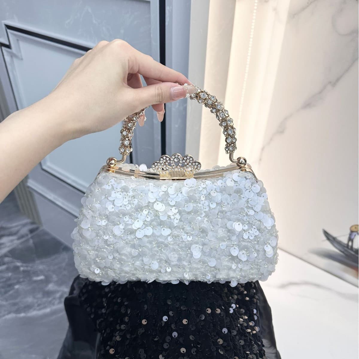 Cross-border popular European and American wedding high-end light luxury sequined handbag foreign trade dress party handmade dinner bag