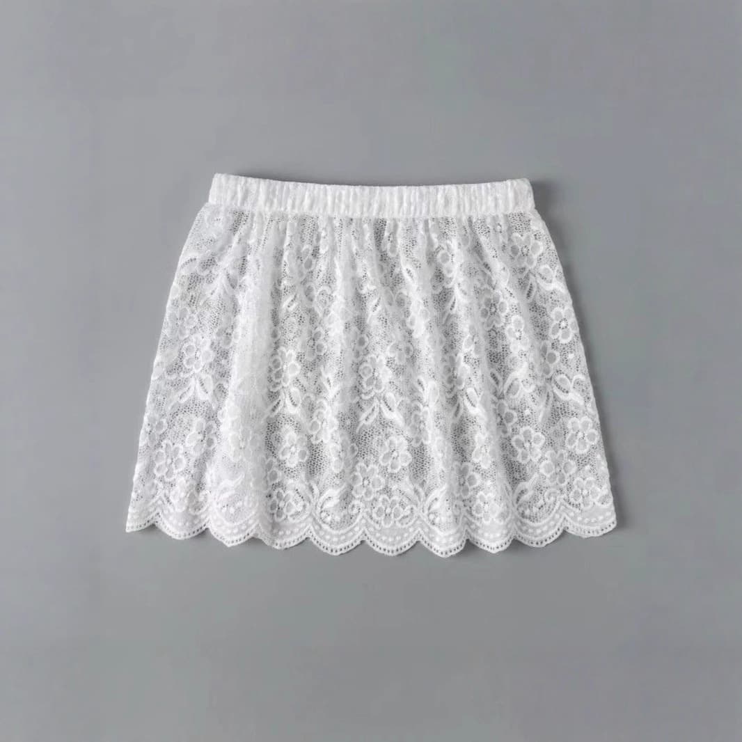 New layered artifact lace skirt to cover butt and small ass curtain with sweater fake hem lace skirt for women
