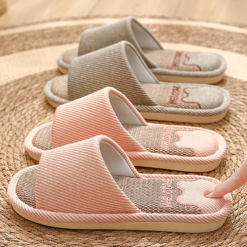 Plus-size linen slippers for men, suitable for all seasons, cotton and linen, quiet indoor fabric slippers for women, wholesale.