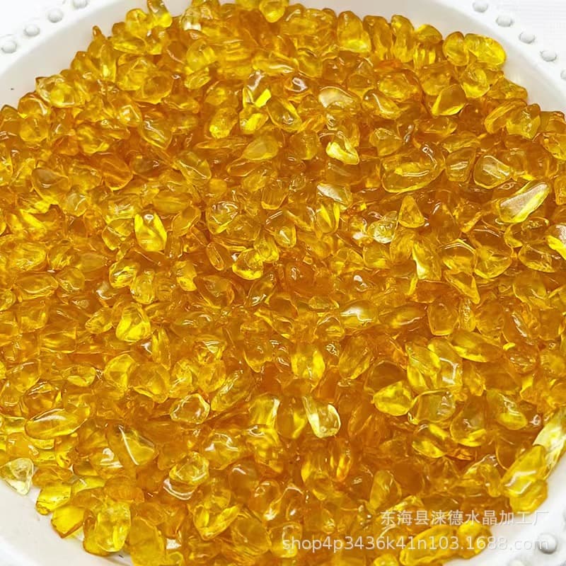 Colored citrine chips, crystal travel chips for Buddhist offerings, fish tank and flower pot landscaping demagnetizing stones wholesale.