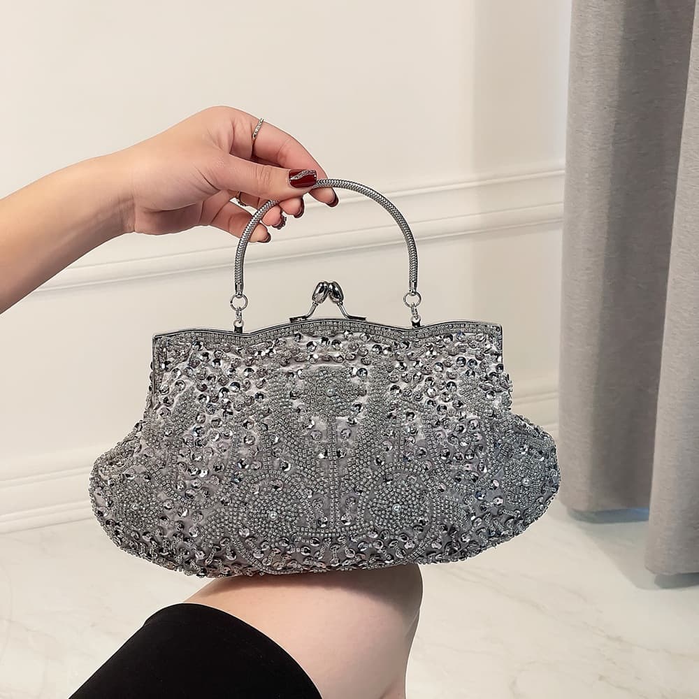 Beaded Evening Bag Wedding Dress Bag Flag Robe Companion Maid New Bride Retro Style Sequin Soft Dumpling Shape Lock Buckle Opening