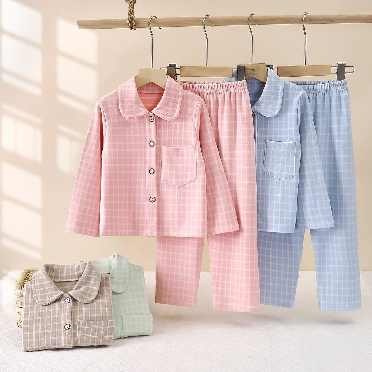 Spring and Autumn New Children's Lapel Home Clothes Boys and Girls Pajamas Set for Big Children Cardigan German Velvet Two-piece Set