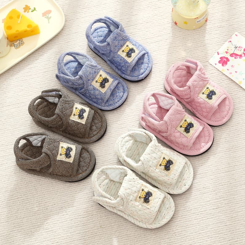 New Cute Cartoon Kids Slippers 2-4 Years Toddler Walking Shoes Indoor Home Non-Slip Quiet Cloth Sole Slippers