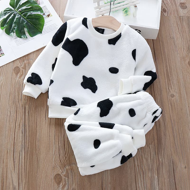 Newborn Winter Flannel Round Neck Homewear Set for Baby Boys and Girls, Fine Plush Warm Long Sleeve Two-Piece