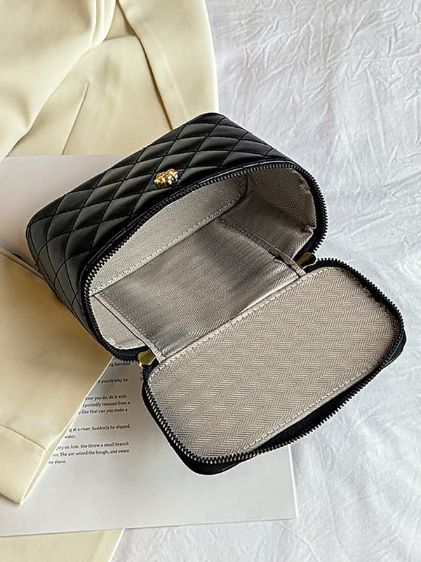 Factory Direct Small Fragrance Style Box Bag Women 2026 New Diamond Quilted Chain Shoulder Crossbody Bag High-End Commuter Bag