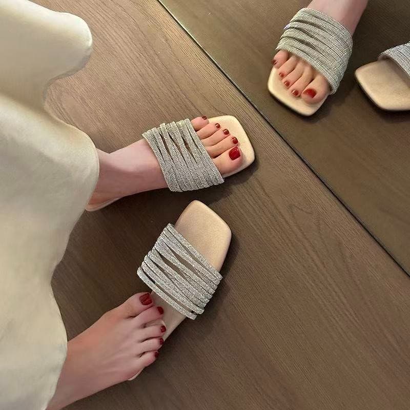 French Rhinestone Flat Slide Sandals for Women Summer 2026 New Style, Perfect with Dresses, Beach Sandals, Stunningly Beautiful