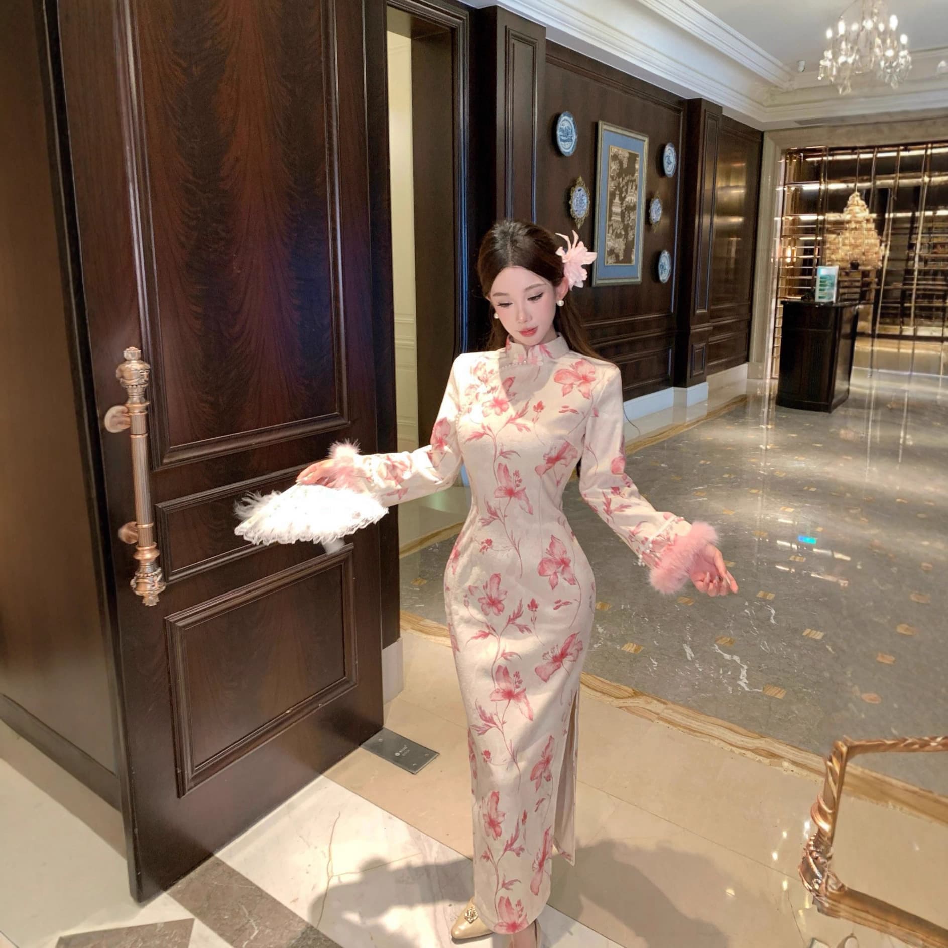 Pink New Chinoiserie Cheongsam Women's High-End National Style Dress 2025 New Winter Velvet Engagement Dress Slim Fit