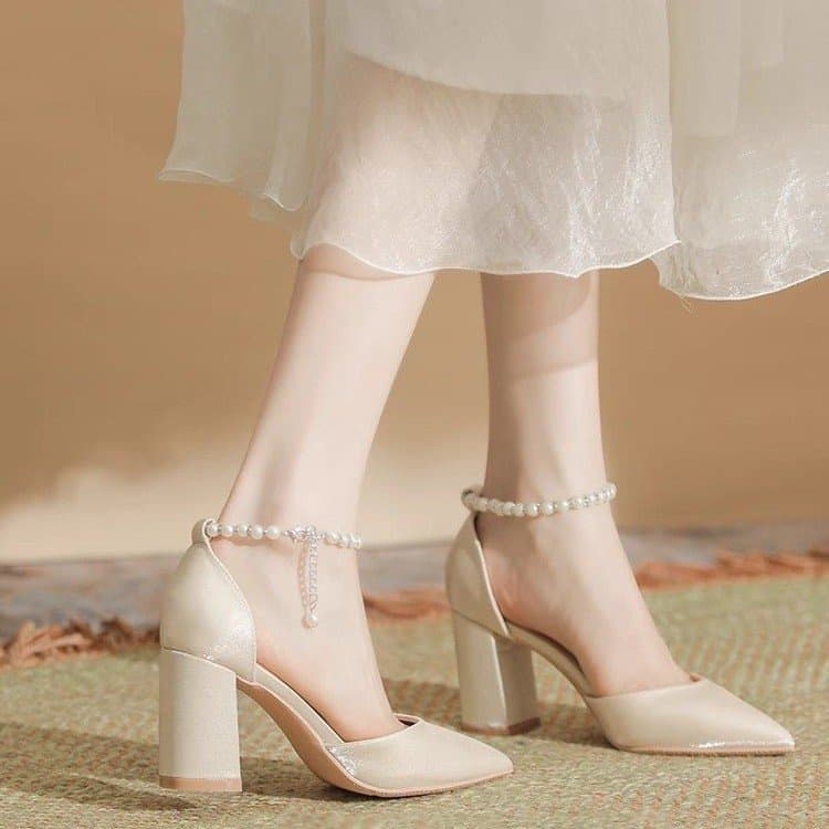 Women's One-Strap Sandals, 2026 Spring/Summer New Style, Versatile High Heels, Elegant Design, French Pointed-Toe Pearl Flats