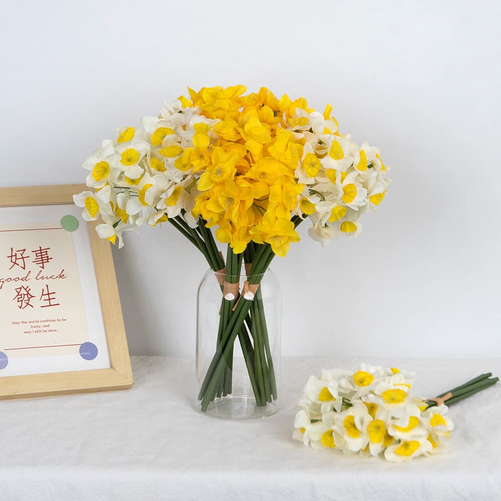 Artificial Narcissus Flowers 6 Stems Hand-Tied Bouquet Wedding Bouquet Silk Flowers Fake Flowers Home Decor Dining Table Photography