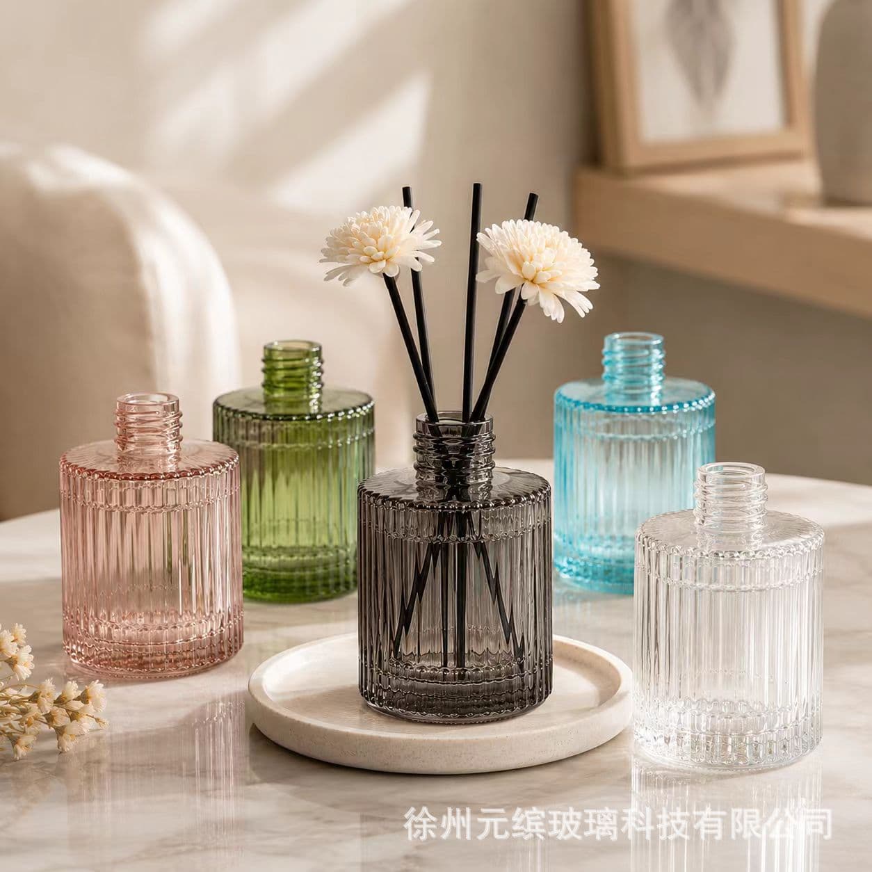Fashionable and simple style aromatherapy bottle decoration, high-end aromatherapy bottle, dopamine gradient aromatherapy bottle, filling aromatherapy bottle