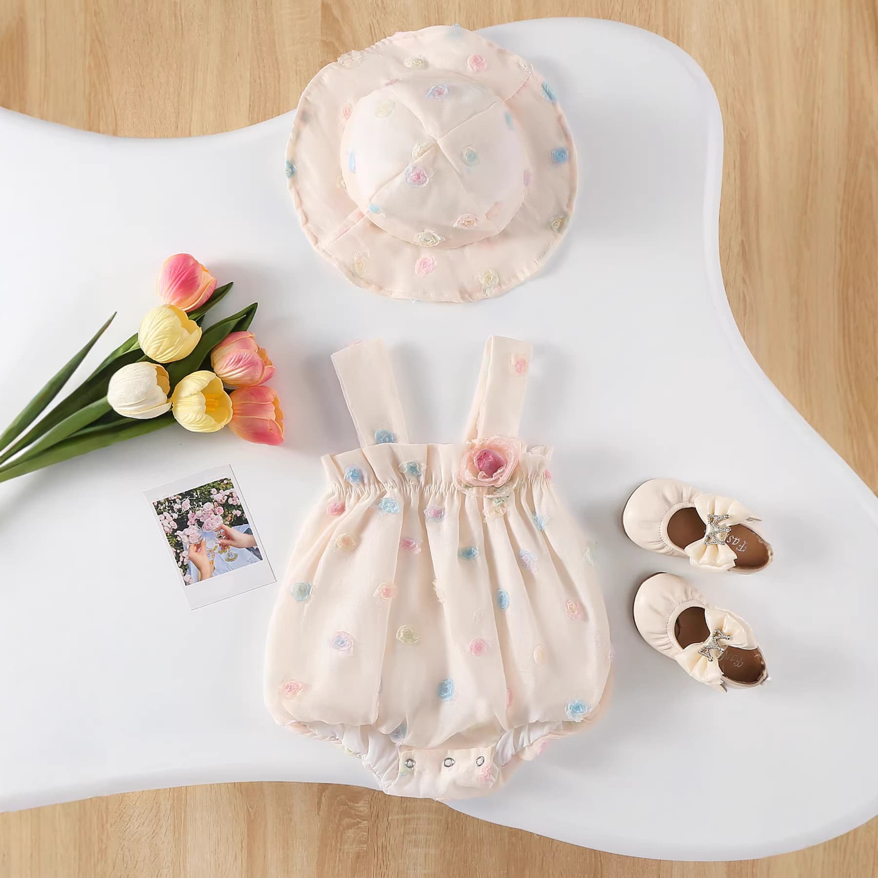 Baby bag, summer sleeveless baby girl's hood, mesh carrier, small flower triangle crawling baby jumpsuit
