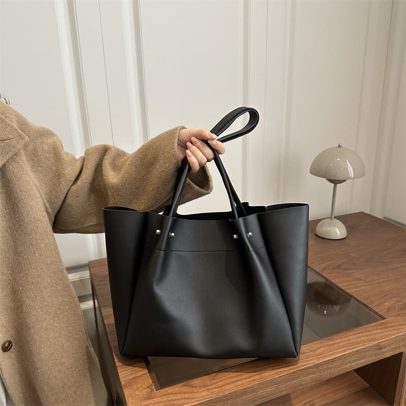 Women's Fashion 2026 New Tote Bag Large Capacity Shoulder Bag Trendy Commuter Bag for Work