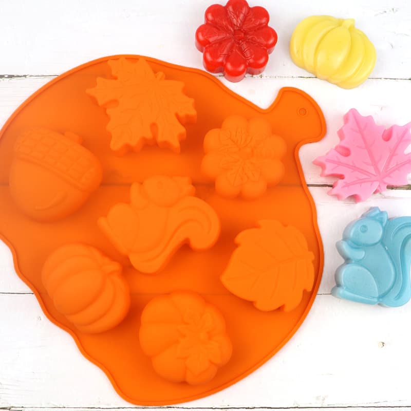 Doubi 7-Link Pumpkin Leaf Baking Mold, Handmade Cake Mold, Silicone Bread Mold, Handmade Soap Tools
