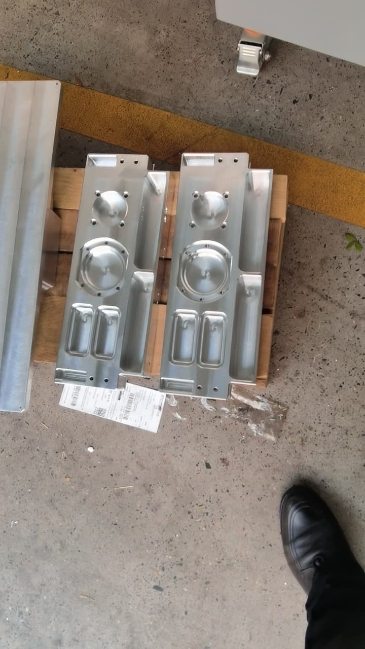 Factory Direct Supply Air Conditioner Backplate Special Welding Machine Nuts, Three-Head Spot Welding Galvanized Sheet Spot Welder Metal Butt Welding