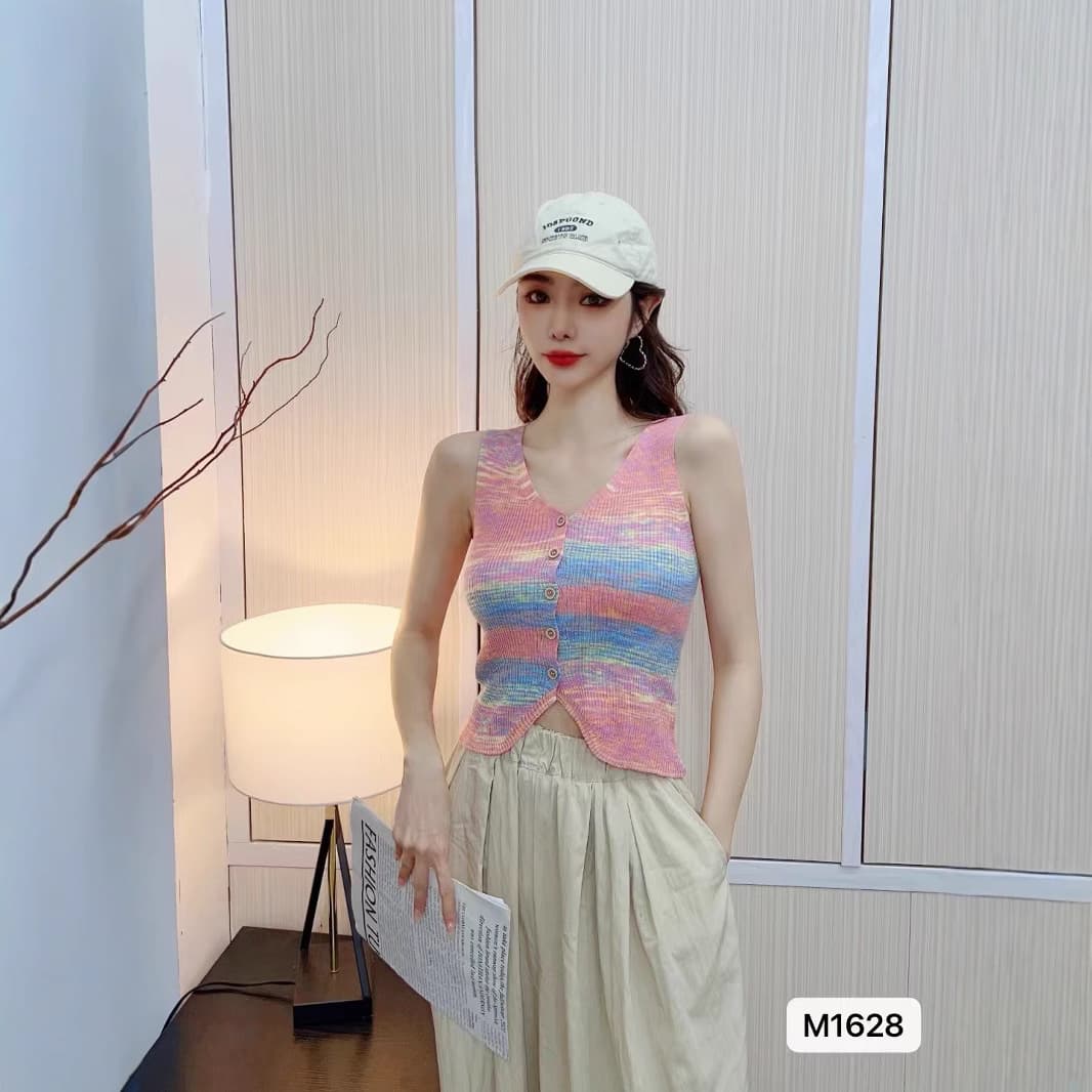 Xiaoxiangfeng Colorful Striped Knitted Vest Women's Summer Design Niche Western Style Age-Reducing Chic Slim Top Trendy