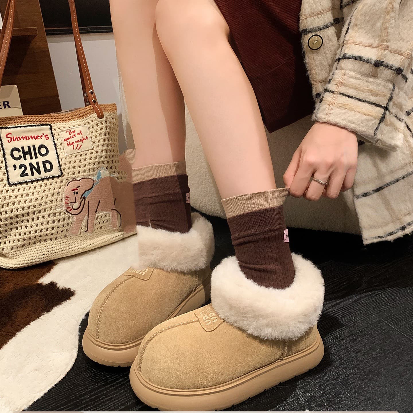 Suede Loaf Platform Snow Boots Women 2025 Winter New Fleece-Lined Extra Warm Short Boots Cotton Shoes Winter Outdoor Women