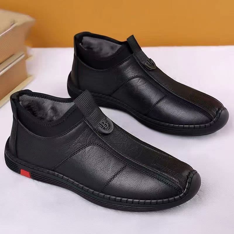 2026 New Men's Cotton Shoes Winter Casual Cotton-Lined Slip-Resistant Leather Shoes Warm Thickened Soft Sole Shoes