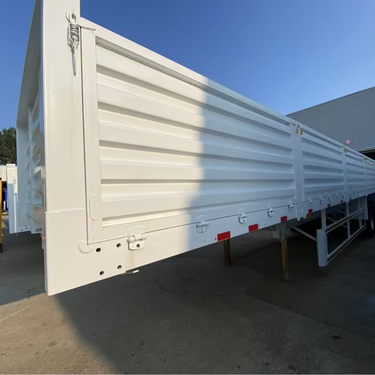 Cross-border supply of barrier semi-trailer, dual-purpose container and general cargo semi-trailer, standard vehicle transport semi-trailer