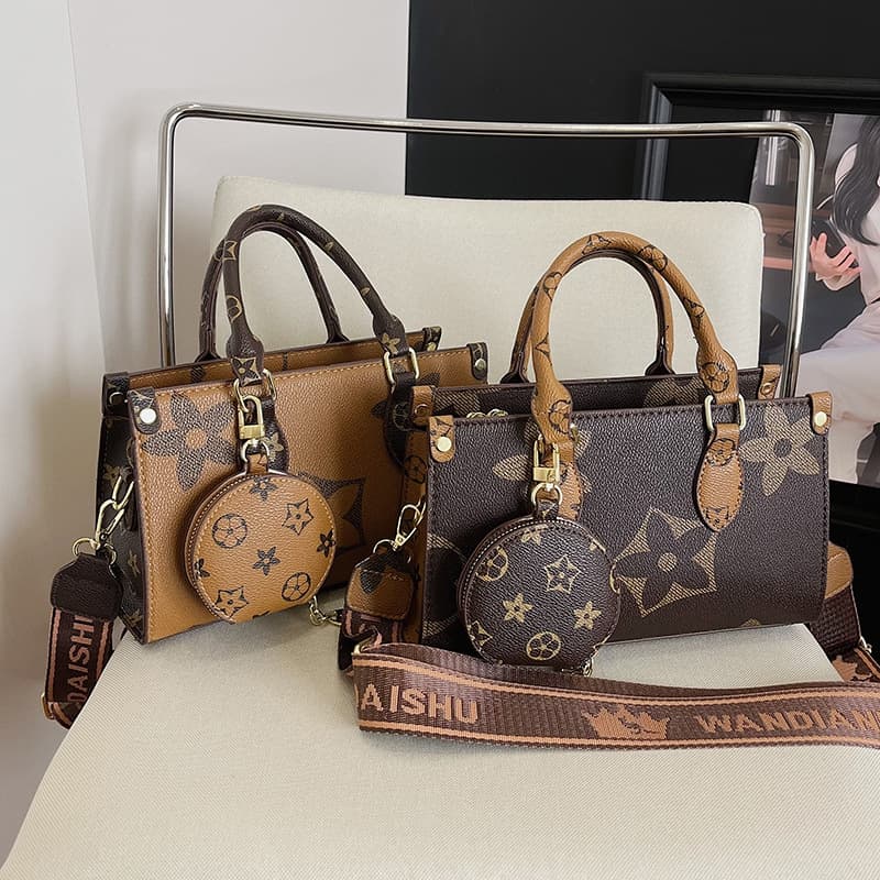 Printed small square bag for women 2026 new textured one-shoulder crossbody bag, fashionable and versatile handbag, high-end commuter bag