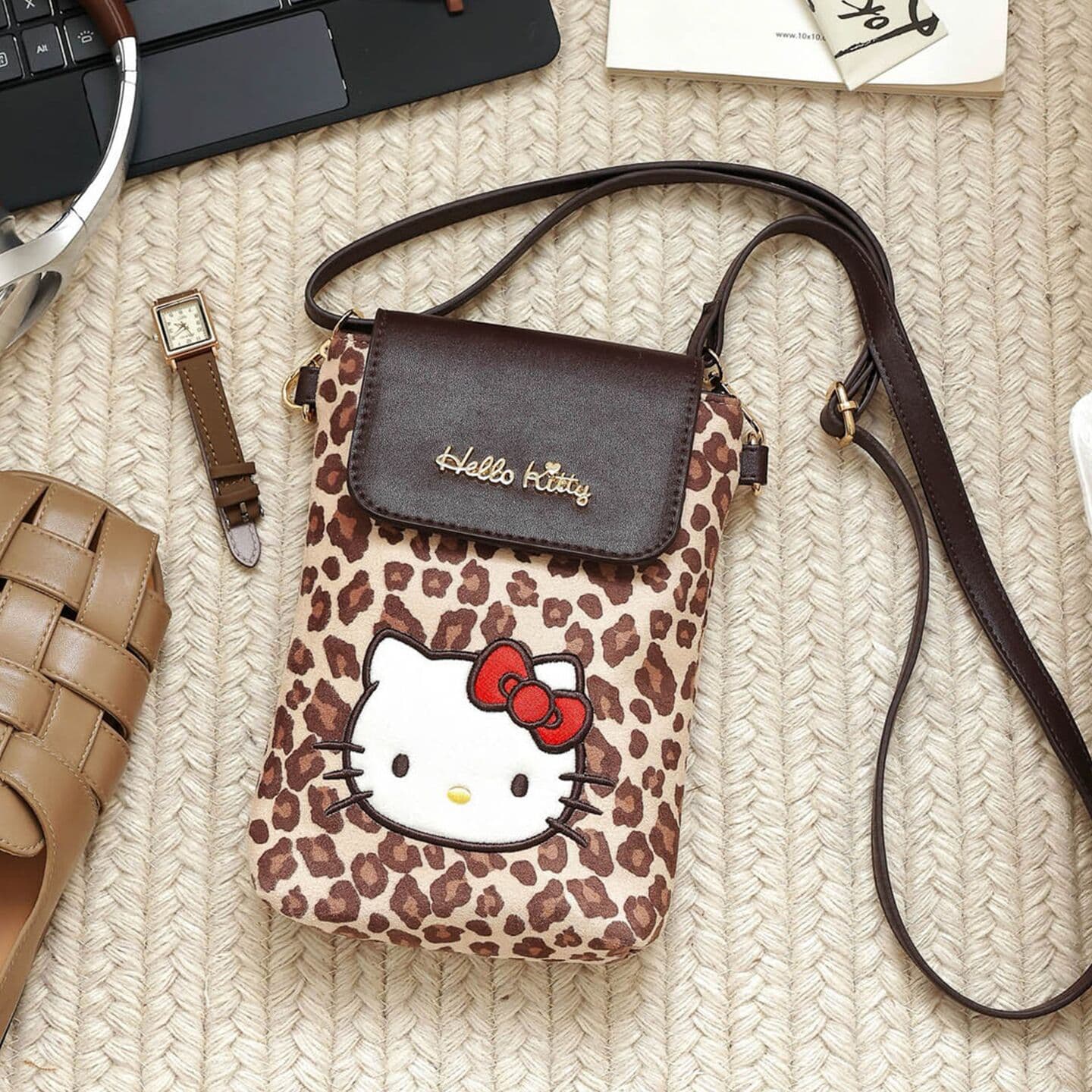 Sanrio Hello Kitty Leopard Print Crossbody Bag Women's Mobile Phone Bag Fashion Retro Small Bag Cartoon Women's Bag Cute Style
