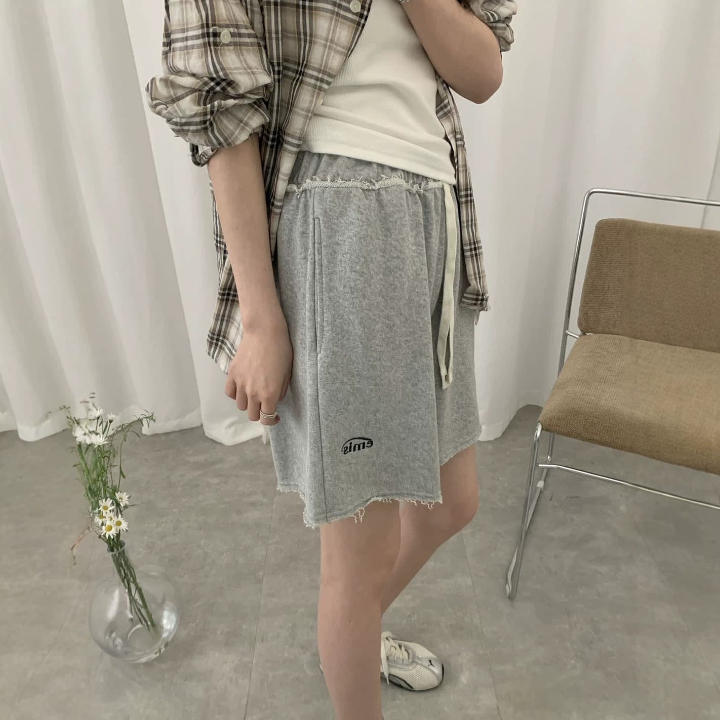 Korean Emis Retro High-Waist Terry Shorts for Women, Casual Loose Raw Hem Hot Pants, Running Mid-Length Shorts, Summer
