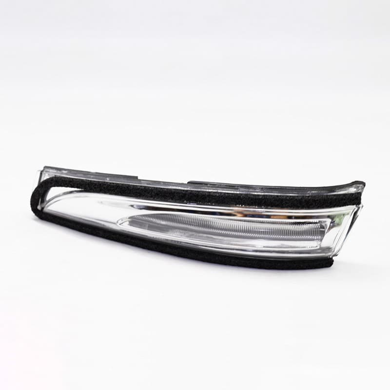 876141R000 is suitable for Hyundai Accent 2011-2017 rearview mirror glass turn signal lamp