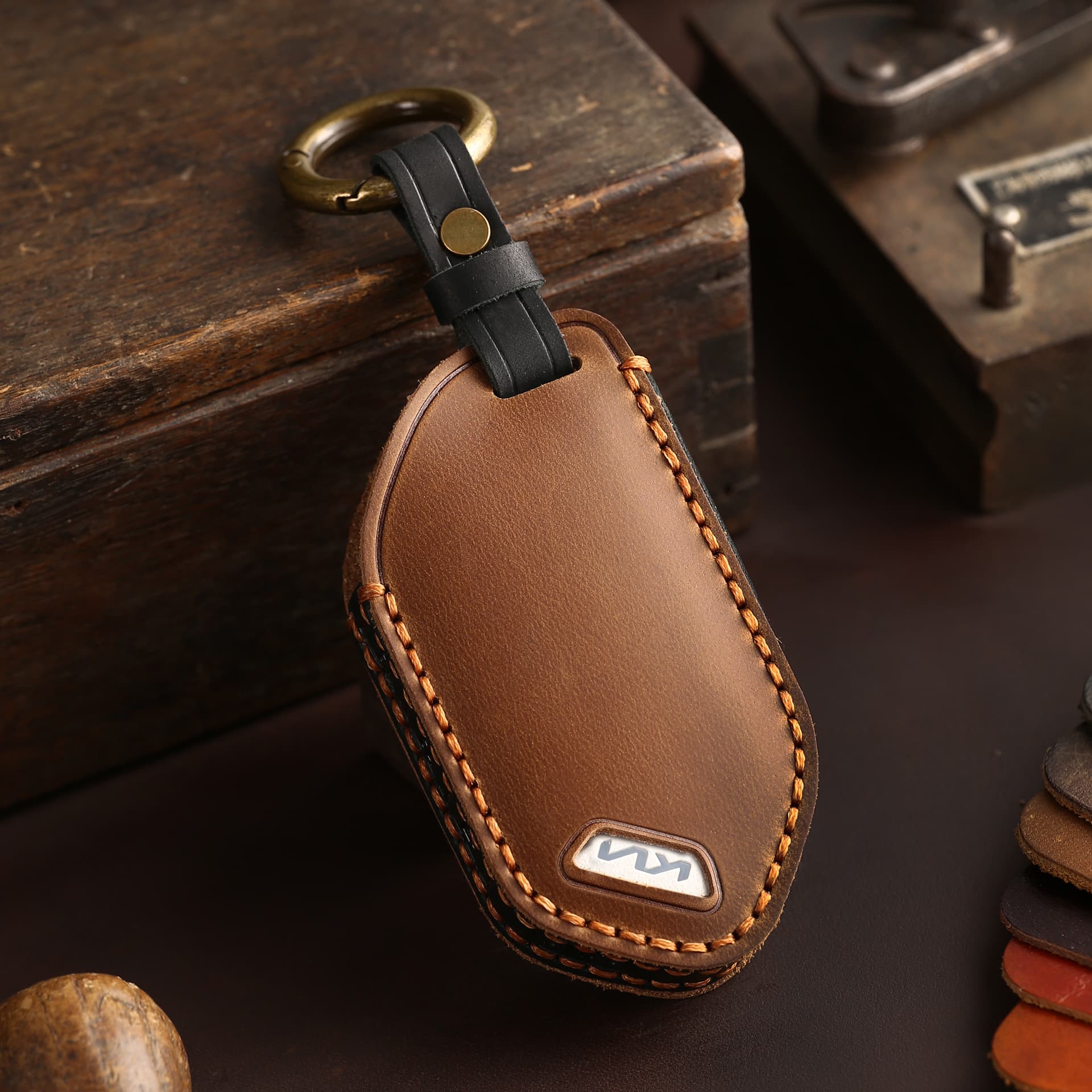 New 2024 KIA Luxury Leather Car Key Case Suitable for All KIA Models High-Quality Cowhide Key Cover Vintage Style