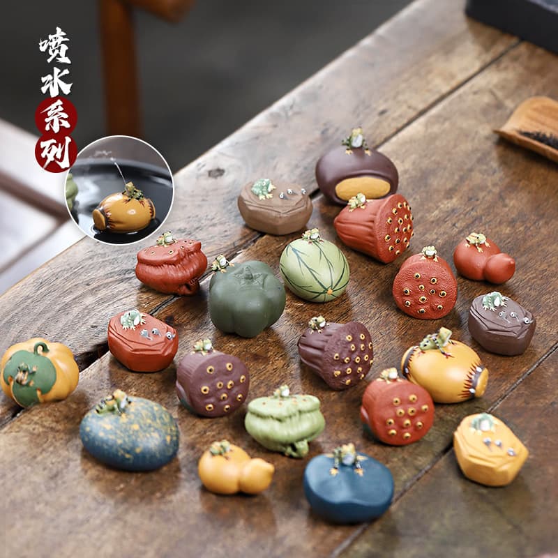 Wholesale Yixing Purple Sand Tea Pet Ornaments, Personalized Creative Cultivable Tea Play, Spraying Frog and Chili Tea Set Accessories