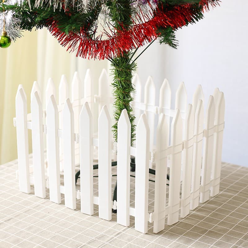 Christmas shop window decorations, Christmas ornaments, Christmas tree fences, plastic fencing, ready stock wholesale.