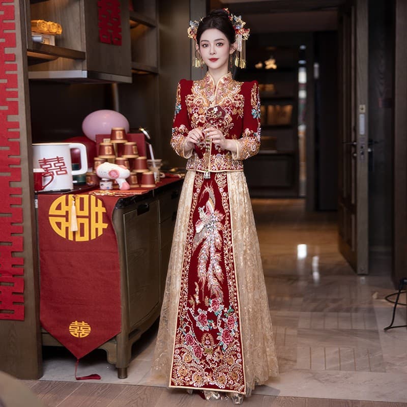 Contrast color Xiuhe suit wedding dress bride 2025 new style small new Chinese style dragon and phoenix gown wedding dress show and large size heavy industry