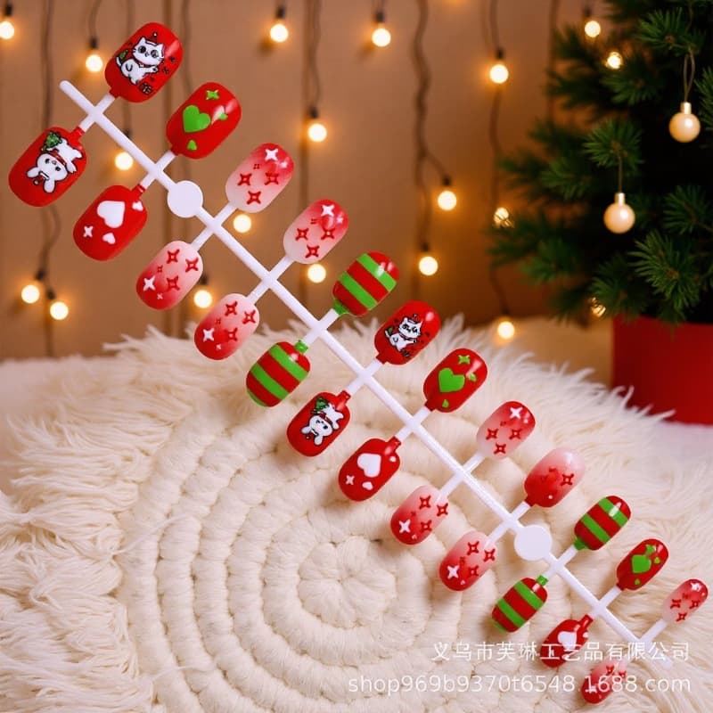 Children's Christmas Wearable Nails Christmas Bow Nail Art Cartoon Nail Tips Gradient Short Style with Jelly Glue for Ages 4-12