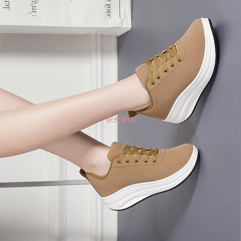 Branded clearance sports shoes, casual shoes, women's shoes, thick-soled, non-slip, rocking travel shoes, 2025 autumn/winter new styles.
