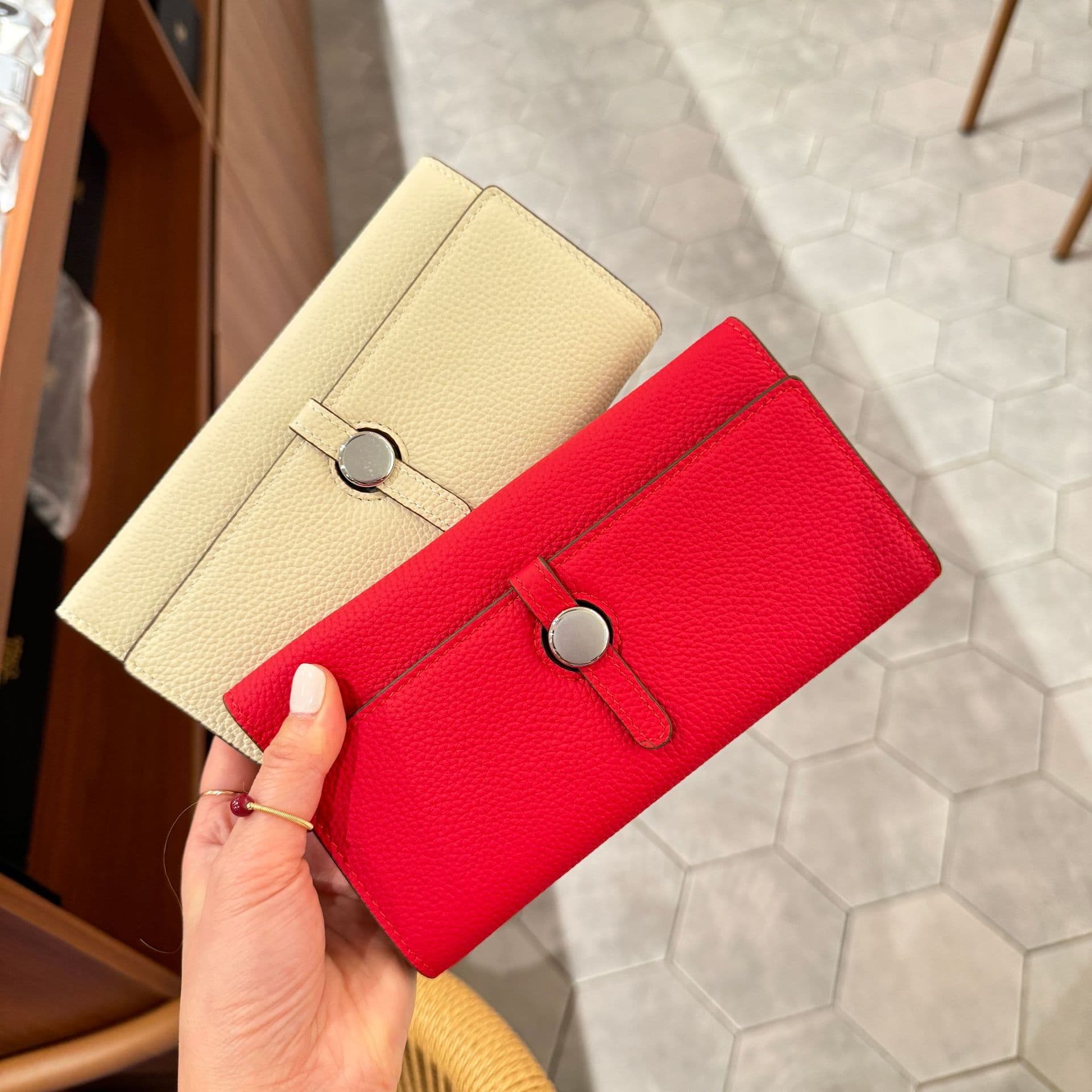 Genuine leather multi-slot banknote holder 2026 spring and summer new style inner and outer cowhide long flip wallet with large capacity for mobile phone