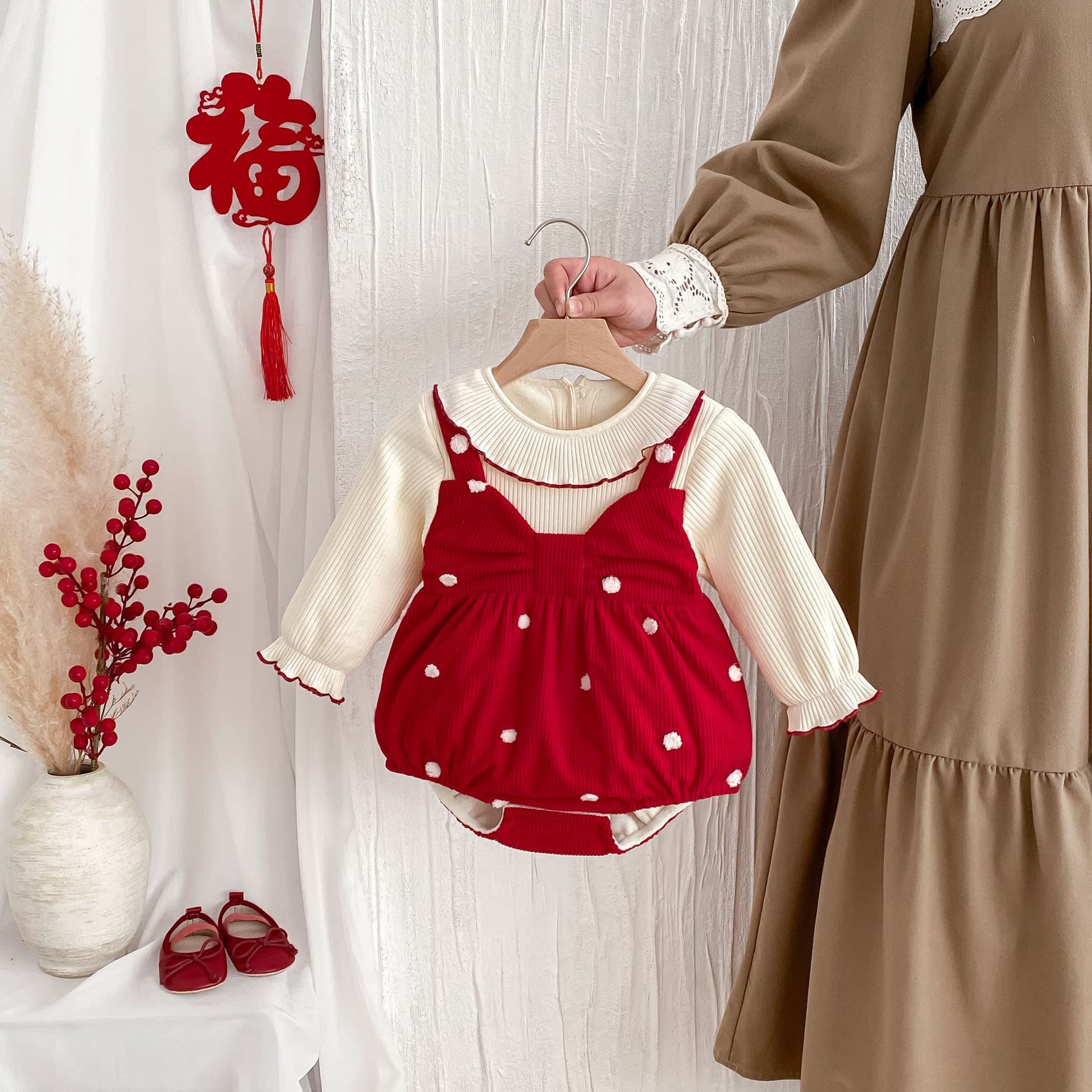 Baby Winter Romper for Girls, Fleece-Lined Bodysuit, Warm, Newborn Outfit, Class A, Autumn/Winter