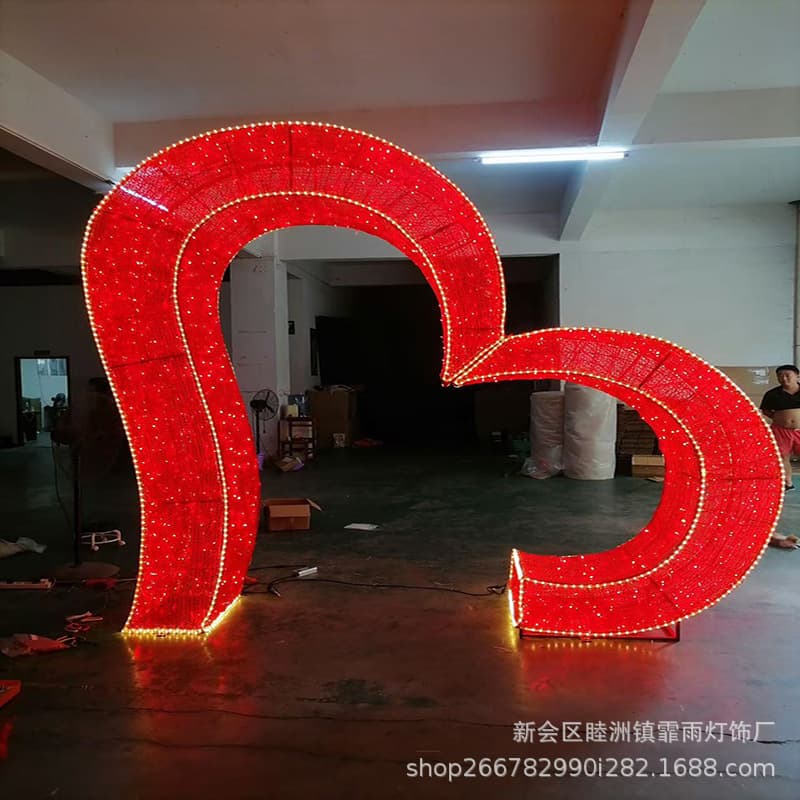 Manufacturer Custom Large LED Heart-Shaped Light Valentine's Day Theme Lighting Decoration 3D Landscape Artistic Light