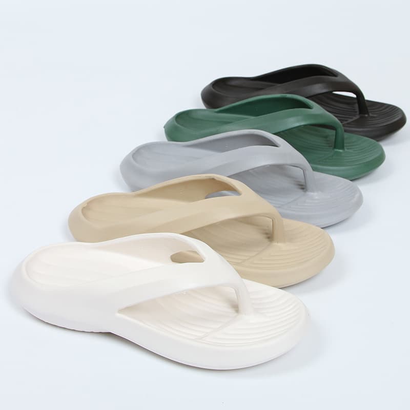 Men's Flip-Flops, Popular Travel Style, Fashionable Summer Slippers for Bathing, Outdoor Non-Slip, Suitable for Students, Beach Wear in Summer
