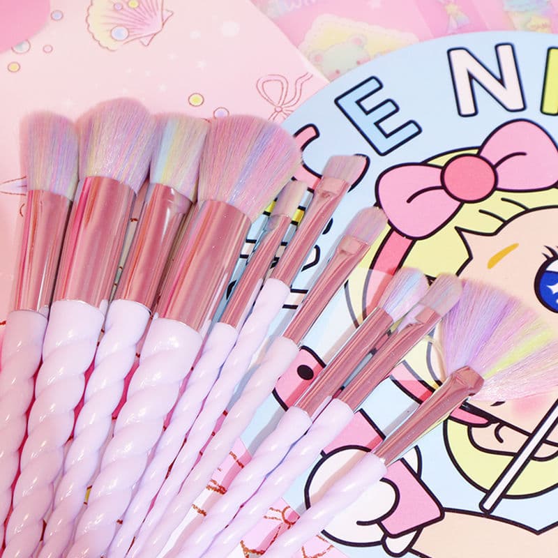 Adorable Makeup Brush Set Beauty Cosmetic Full Range Storage Eye Shadow Brush Lip Brush Cute Makeup Tools Compact Portable