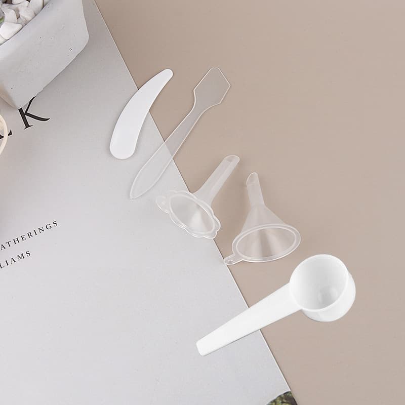 PP Frosted Crescent Face Cream Funnel Spoon Travel Refill Perfume Tool Small Funnel Travel Refill Tool