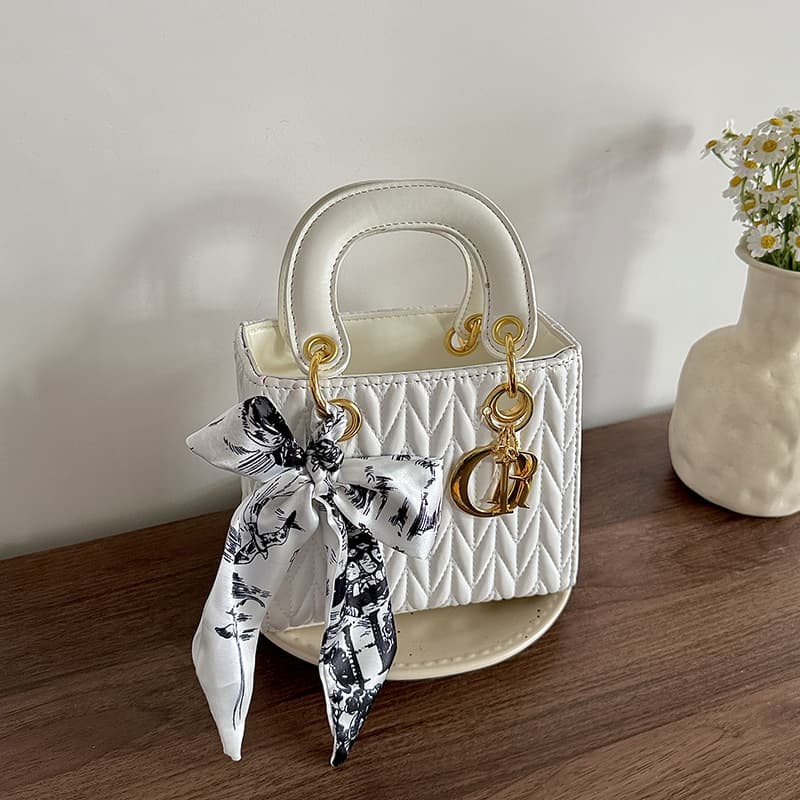 Cross-border popular diamond large capacity large bag women's 2026 new Princess Diana bag trendy fashion single shoulder crossbody bag women's bag