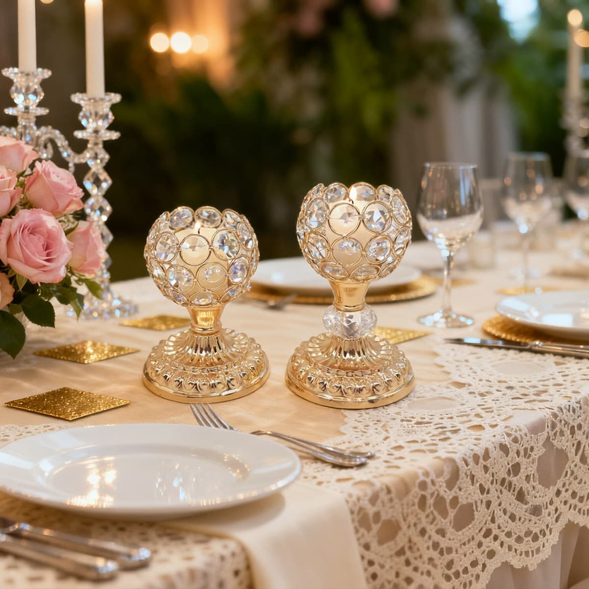 Nordic Luxury Gold Crystal Candle Holder European Metal Ornament Table Candlestick for Romantic Candlelight Dinner Decor