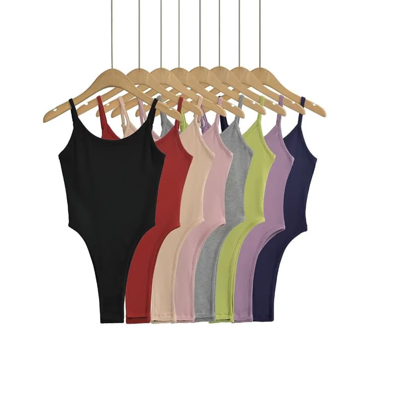 European and American style, simple solid color slim fit suspender jumpsuit, fashionable U-neck sexy backless high-waisted straight three-quarter pants