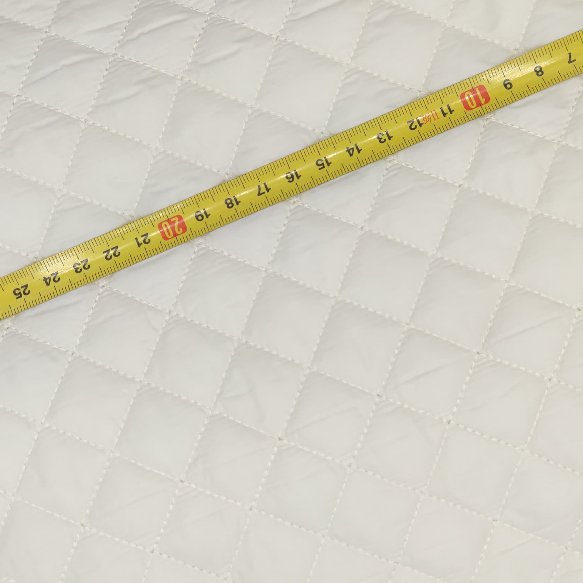 Winter new processing nylon taffeta diamond grid quilting, cotton wadding for down jackets, cotton clothing, and quilted embroidery fabric.